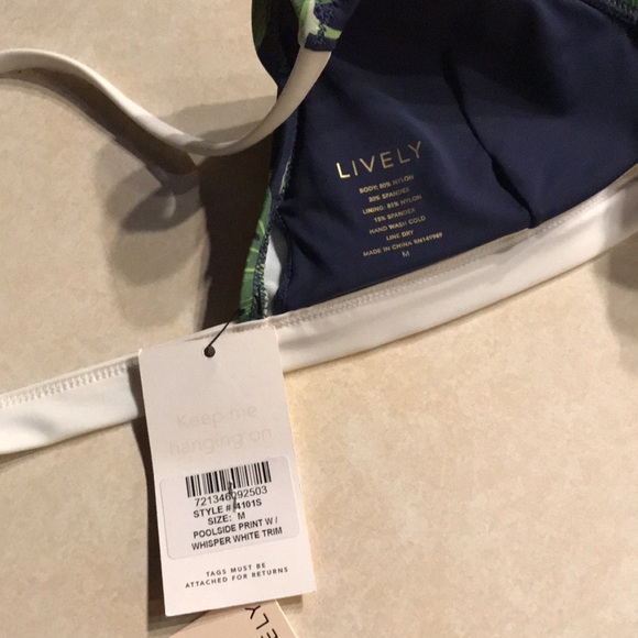 NWT lively Bikini poolside print with whisper white trim - Picture 5 of 6